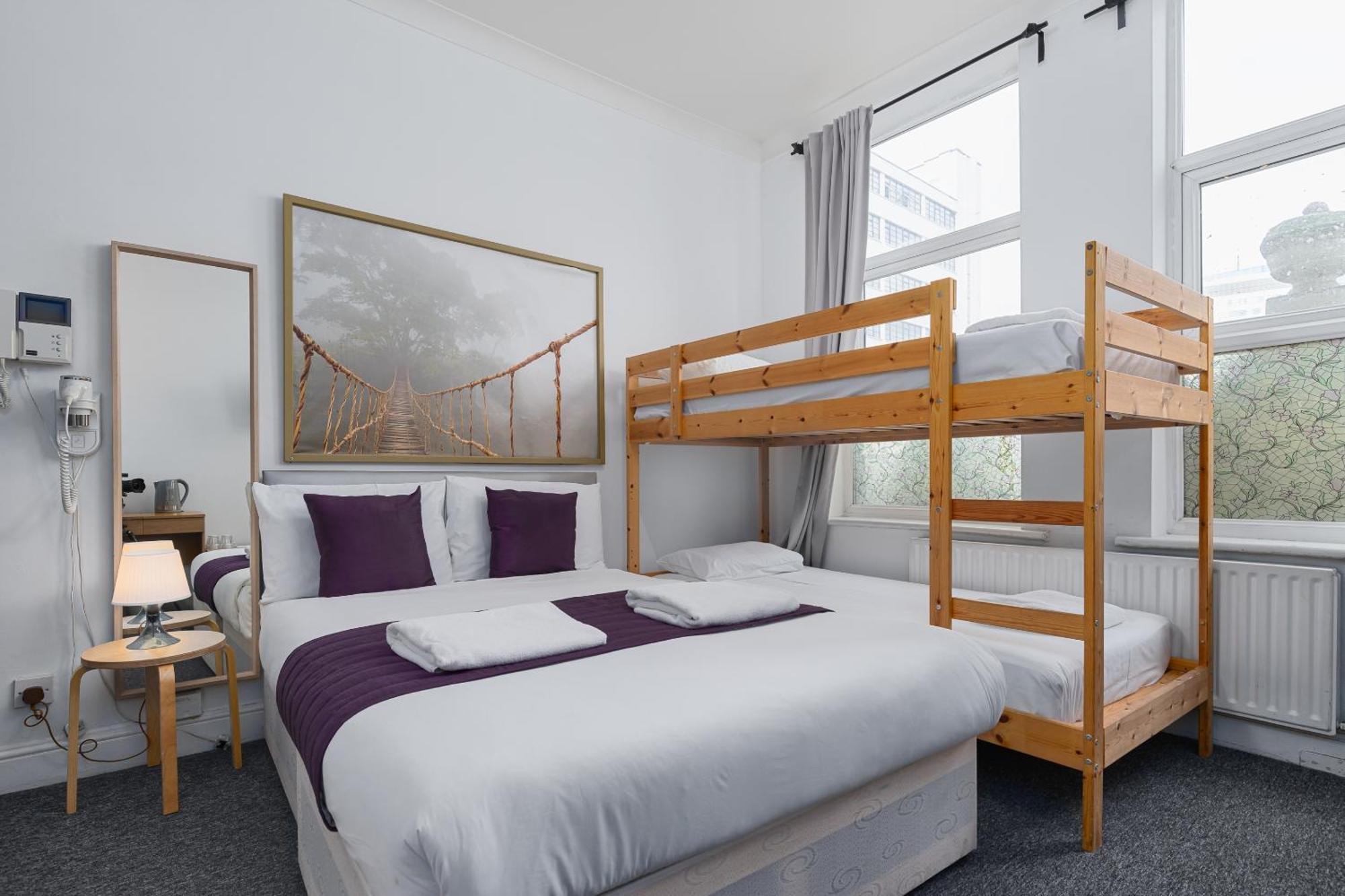 Ryam Suites London Room photo
